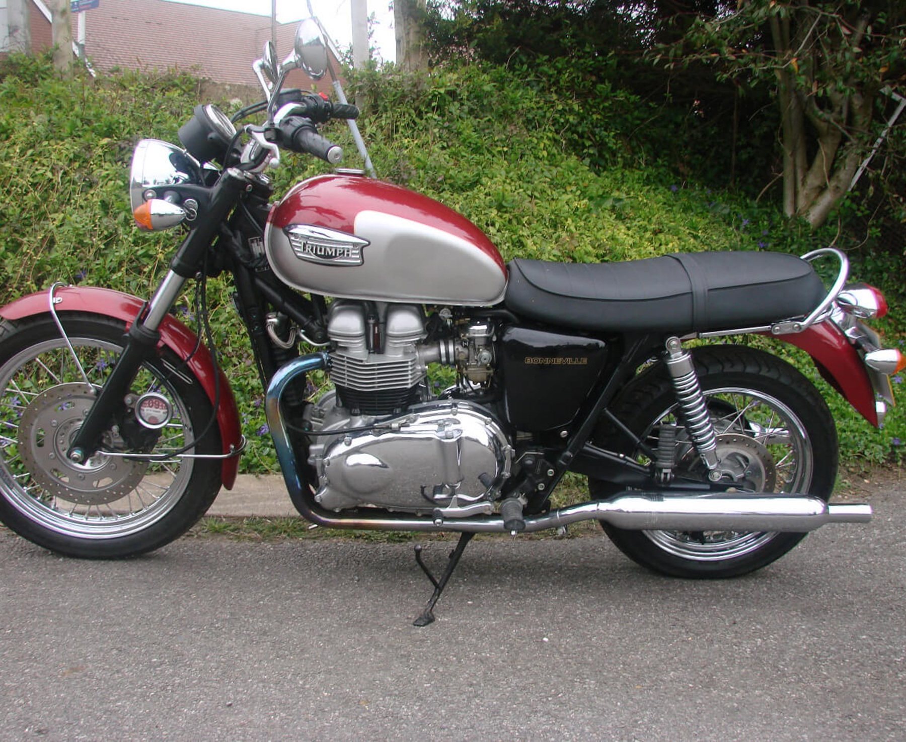 Scarlet Red (code CR) Triumph Motorcycle Paint Products - All Triumph ...